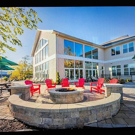 Vacation Village In The Berkshires 핸콕 외부 사진 The Lake Campus