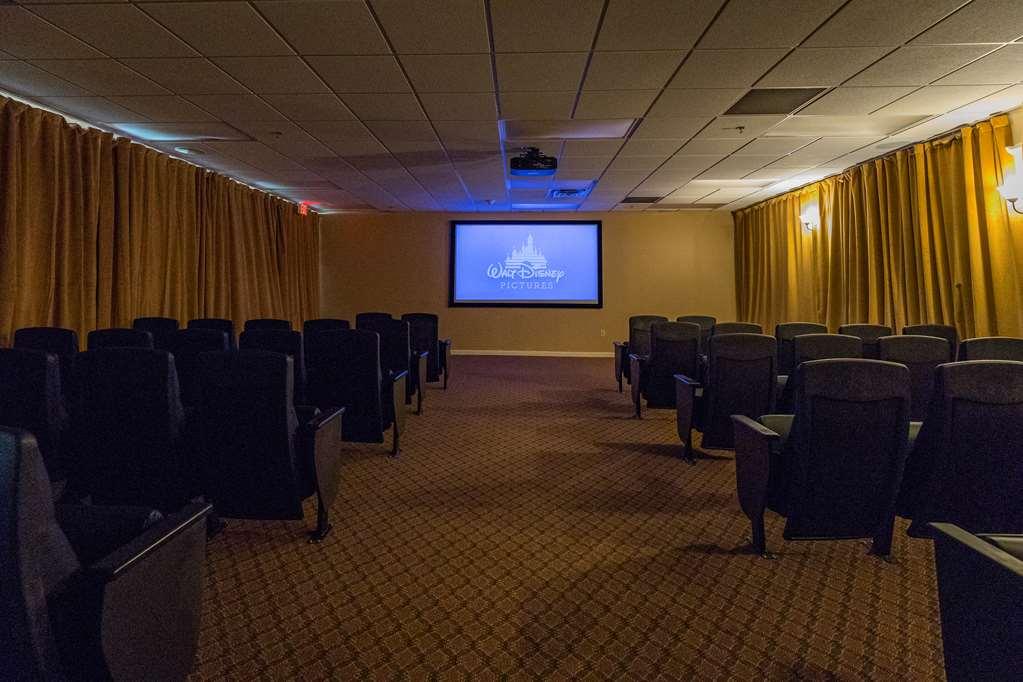Vacation Village In The Berkshires 핸콕 시설 사진 The screening room at the Academy