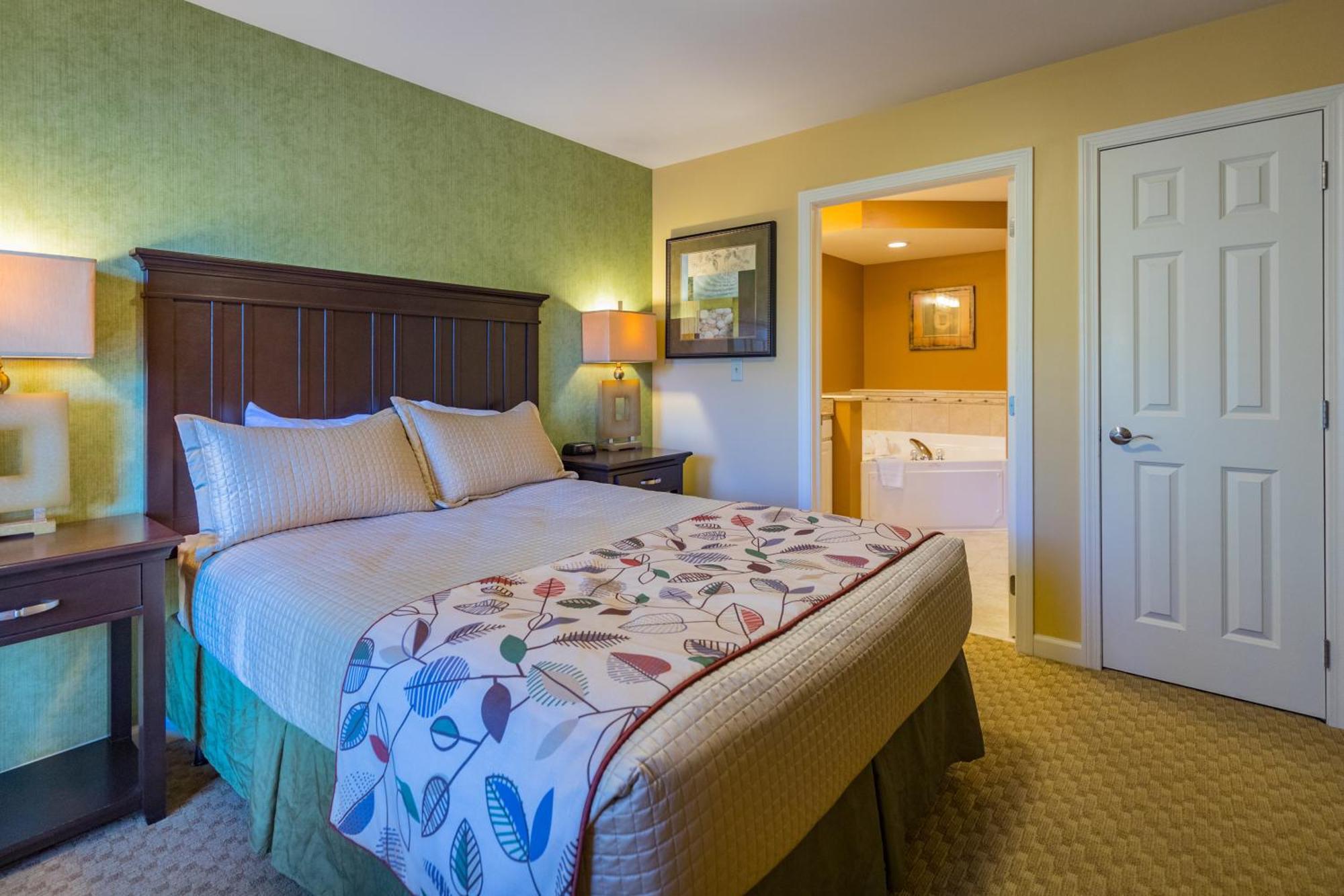 Vacation Village In The Berkshires 핸콕 외부 사진 A bedroom at the Grand Country Hotel