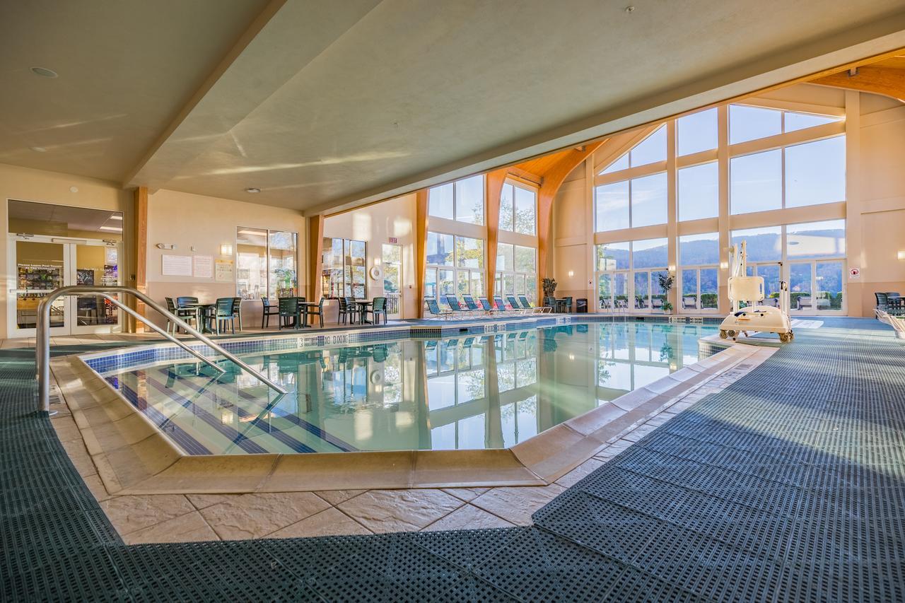 Vacation Village In The Berkshires 핸콕 외부 사진 The pool at the Hotel